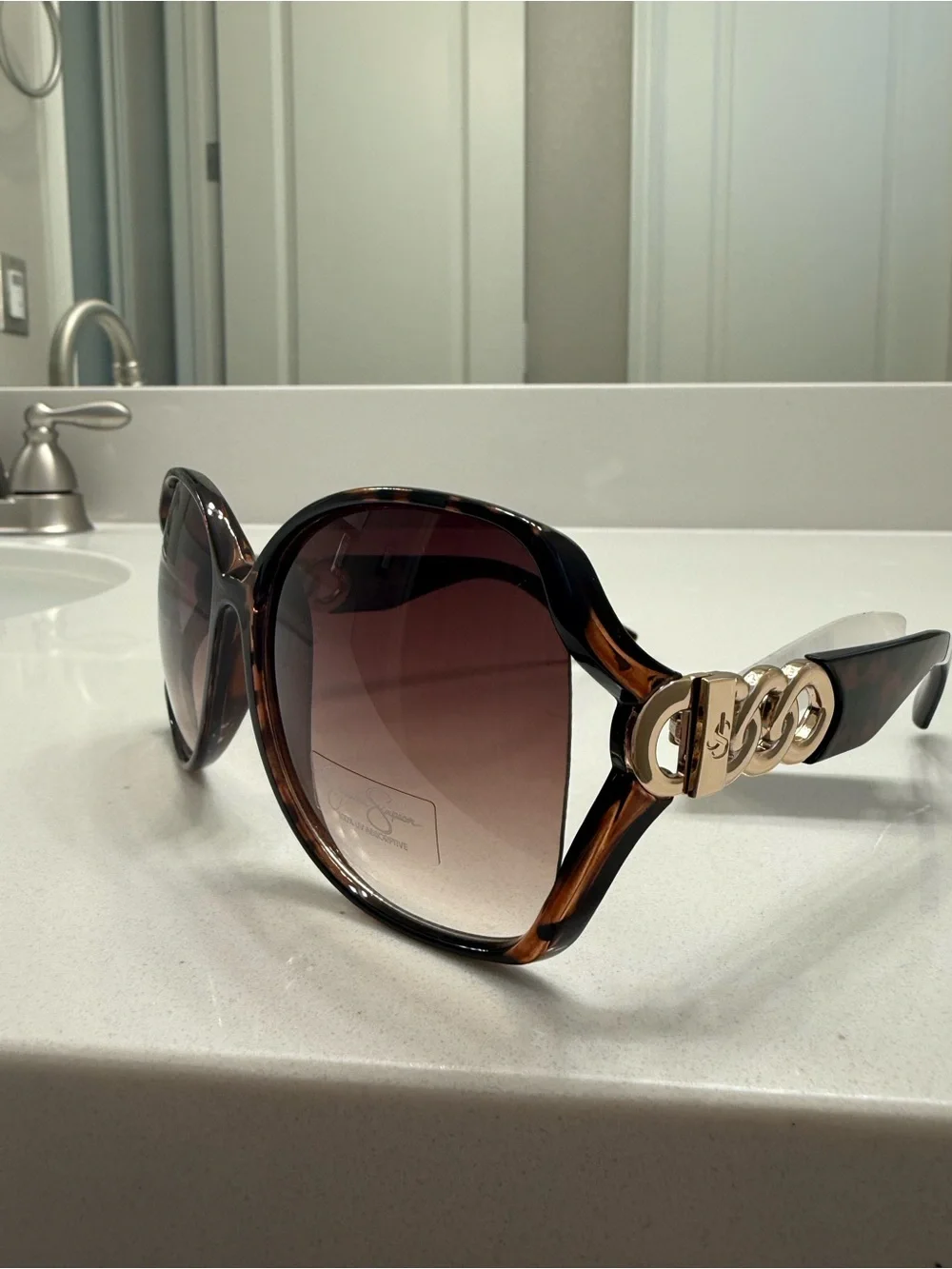 Jessica Simpson Tortoiseshell Sunglasses with Gold Chain-Link Accent NWT